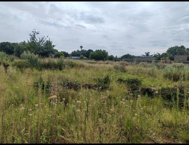 1,930M² VACANT LAND FOR SALE IN THREE RIVERS EAST
